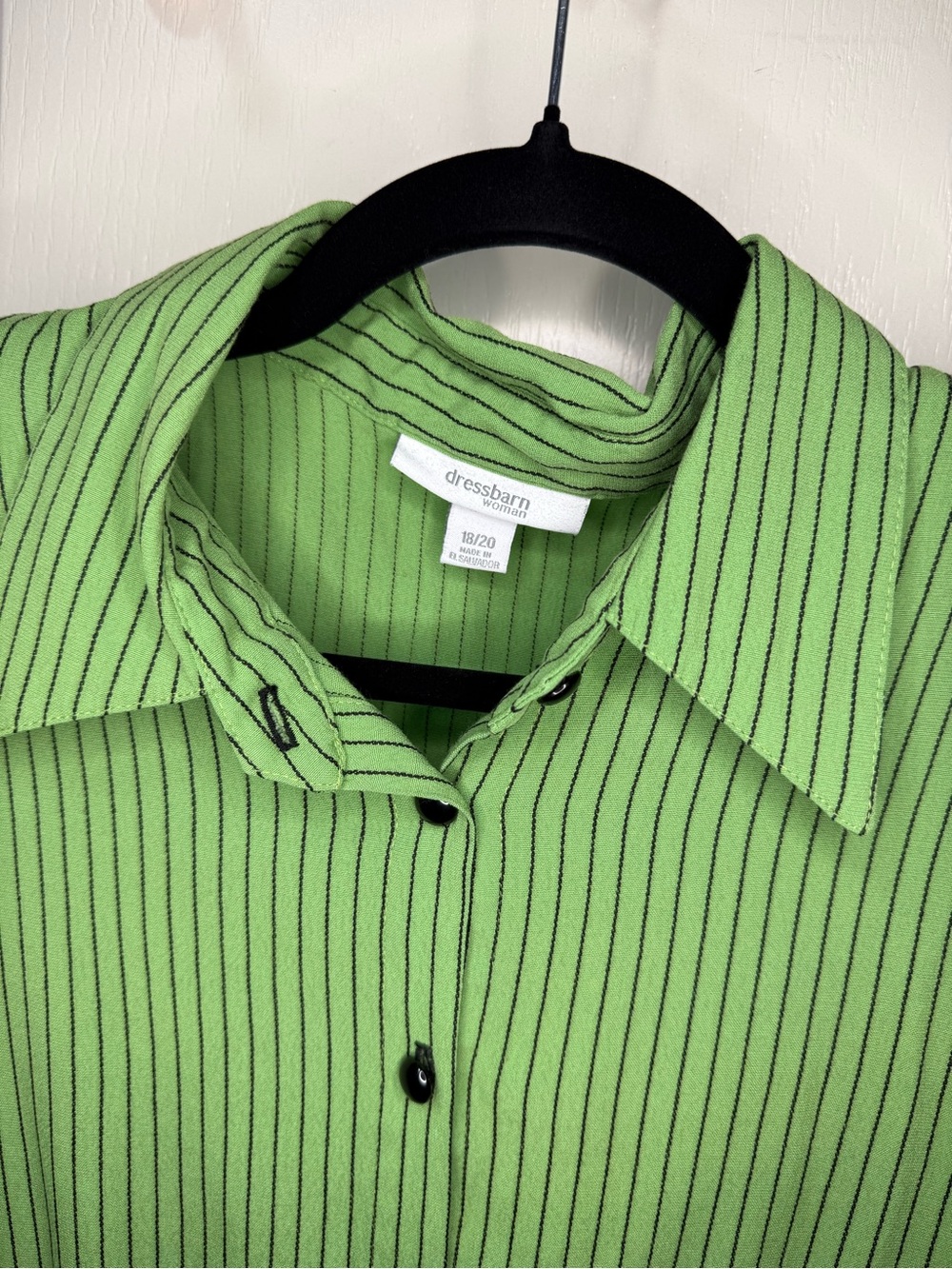 Green Ribbed Button-Up Shirt - Picture 4 of 7